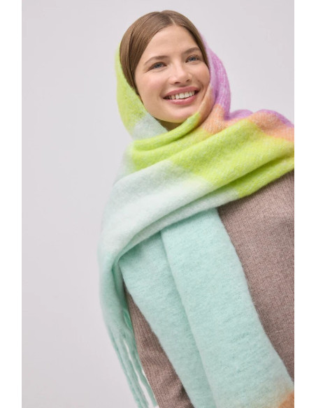 Ysabel Mora šalikas