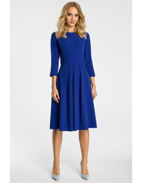 M335 Suknelė su kontrastingomis klostėmis priekyje - rugiagėlių mėlyna