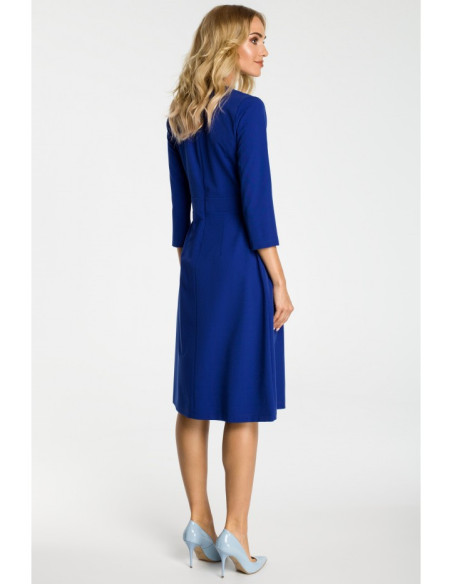 M335 Suknelė su kontrastingomis klostėmis priekyje - rugiagėlių mėlyna