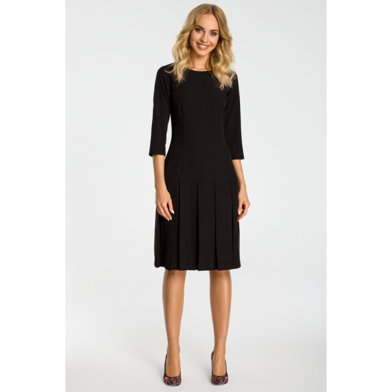 M336 Suknelė žemu liemeniu su kontrastingomis klostėmis -...