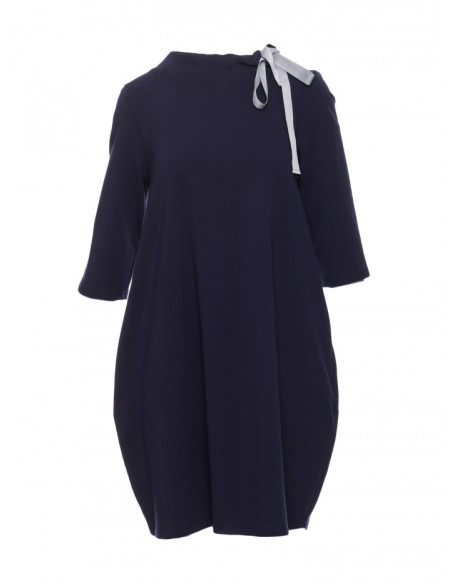 B070 Marškininė suknelė su kaklo raišteliu - tamsiai mėlyna