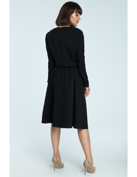 B087 Suknelė ilgomis rankovėmis - juoda