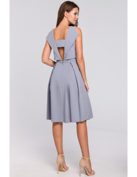 K005 Plėšyta suknelė su sparnais - balandžių spalvos