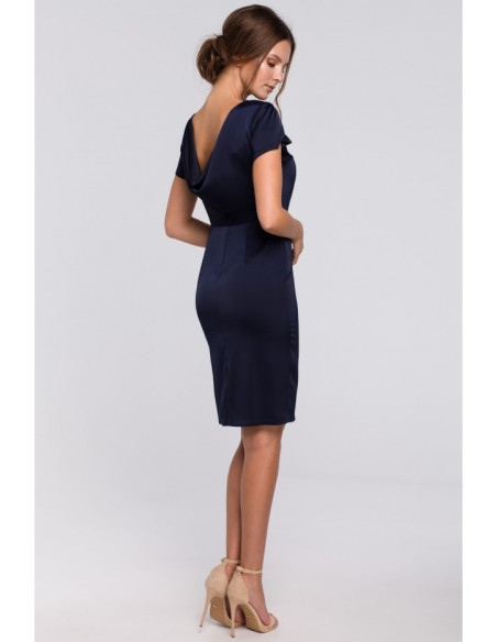 K041 Suknelė su vandens iškirpte nugaroje - tamsiai mėlyna