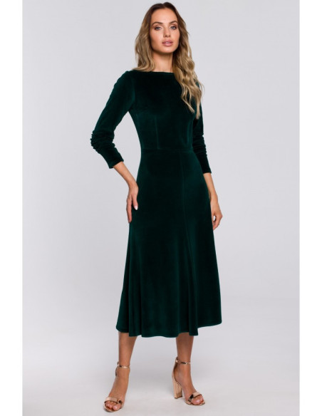 Tamsiai žalia, veliūrinė suknelė