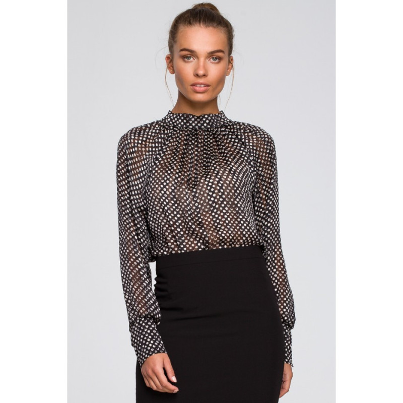 Juoda, taškuota palaidinė