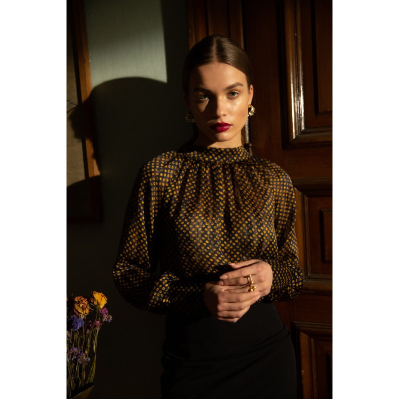 Ruda, taškuota palaidinė