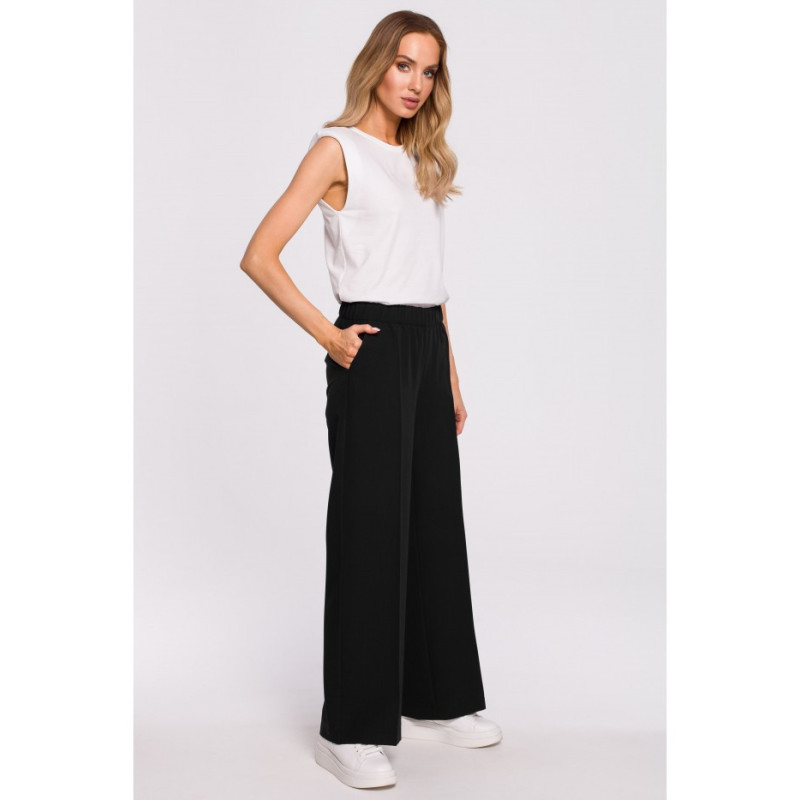 Juodos plačios kelnės