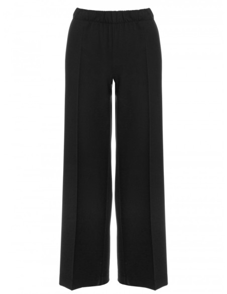 Juodos plačios kelnės