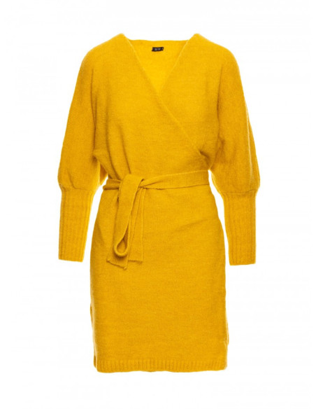 Geltona, megzta suknelė