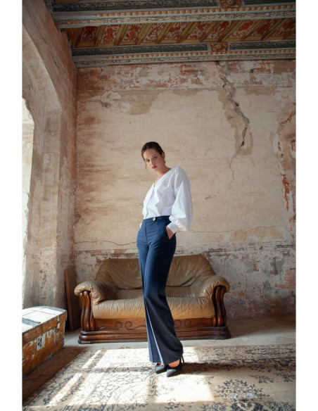 Tamsiai mėlynos kelnės