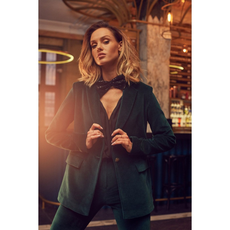 Tamsiai žalias, veliūrinis švarkas