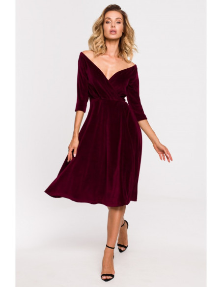 Bordo spalvos, veliūrinė suknelė