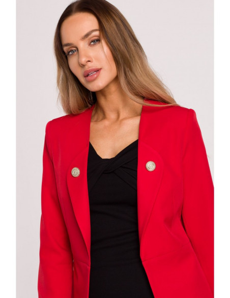 Raudonas švarkelis su sagomis