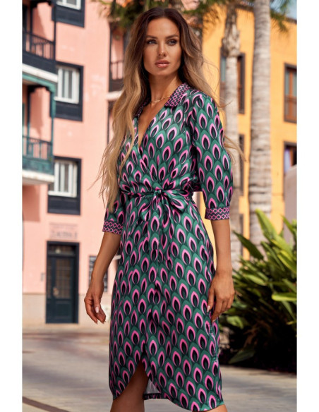 Žalsva unikalaus rašto suknelė