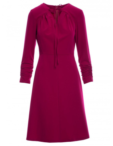 S325 Suknelė su kaklo iškirpte - slyvinė