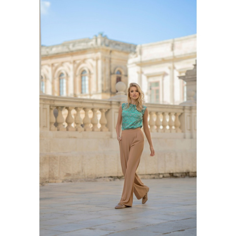 S331 Sleeveless blouse - beige