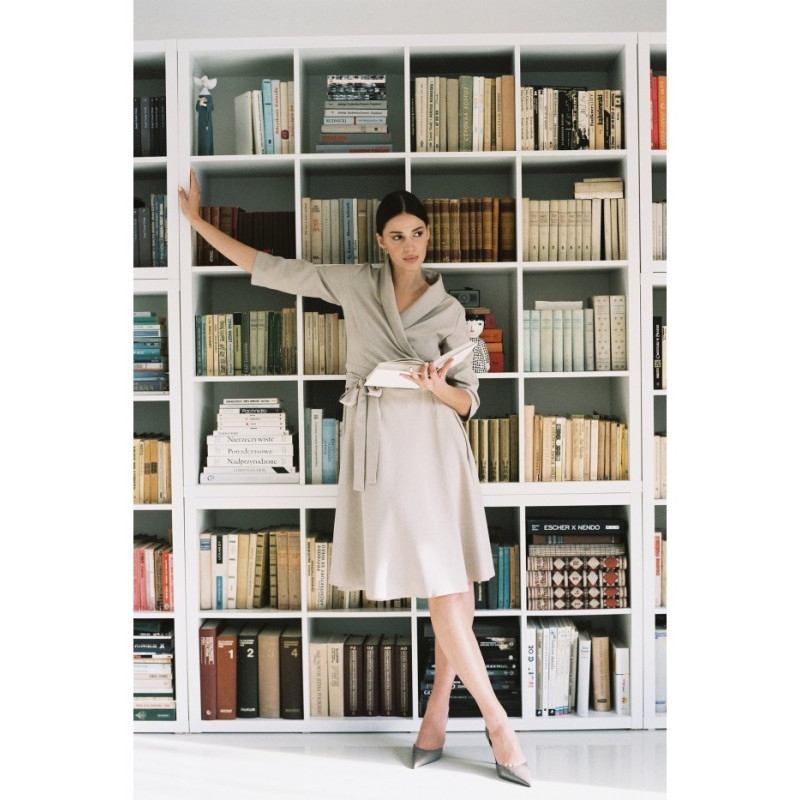 B255 Wrap dress with a shawl collar - beige