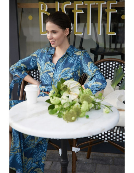 B259 Button down shirt dress - model 2