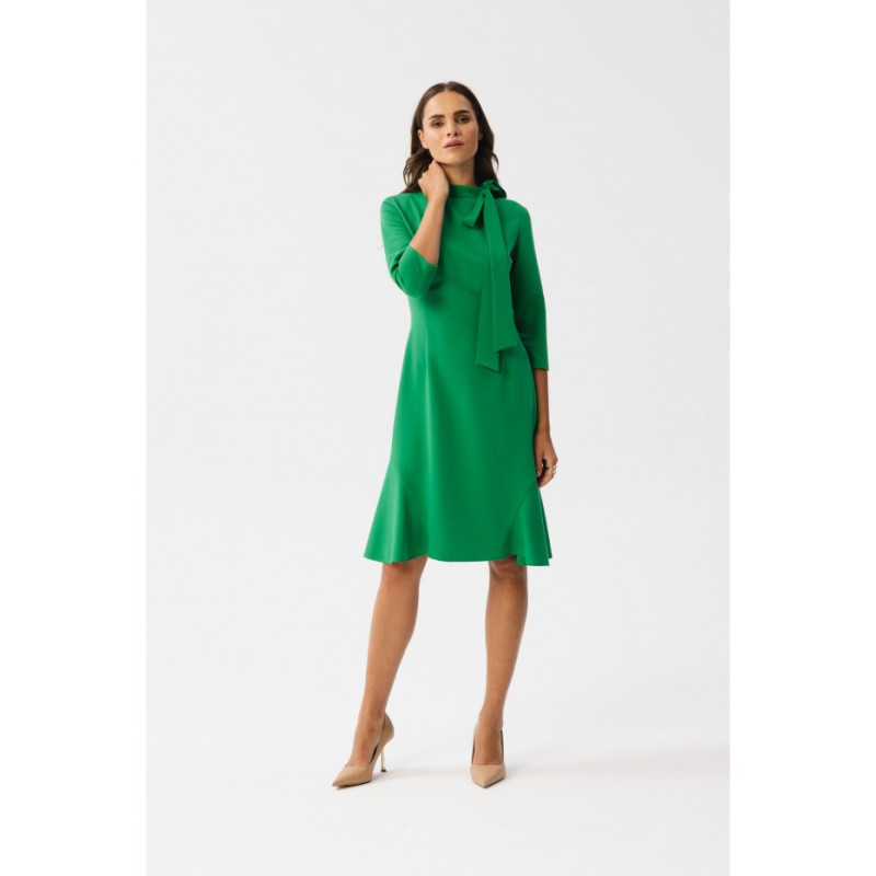 S346 Dress with a tie neck - green