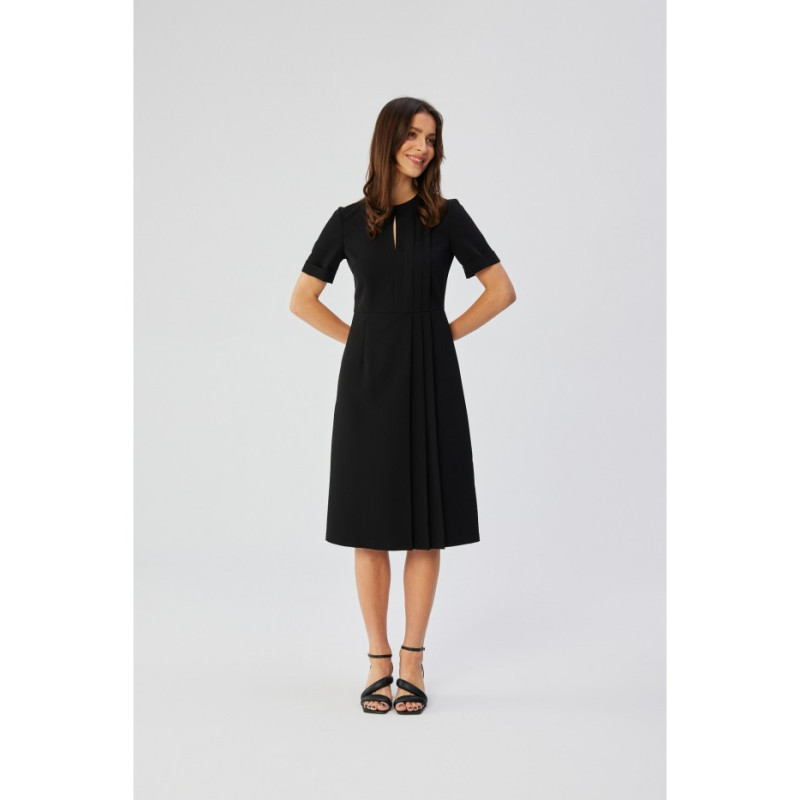 S361 Shift dress with pleats on the side - black
