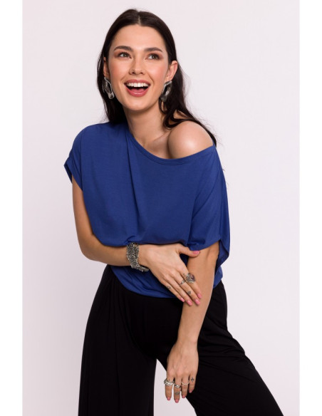B287 Viscose top with an off-shoulder neckline - blue