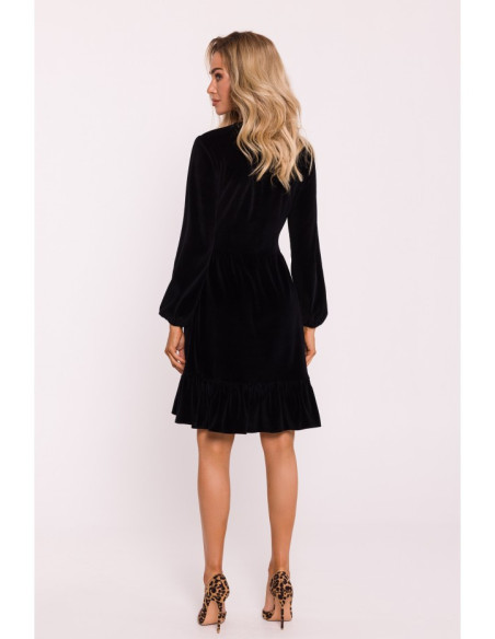 M826 Velūro suknelė su snapeliu - juoda