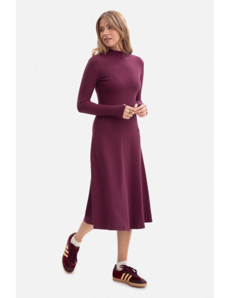 B299 Sukienka z dzianiny prążkowanej - śliwkowa