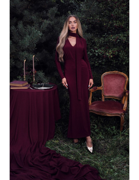 M891 Sukienka maxi z szarfą - bordowa