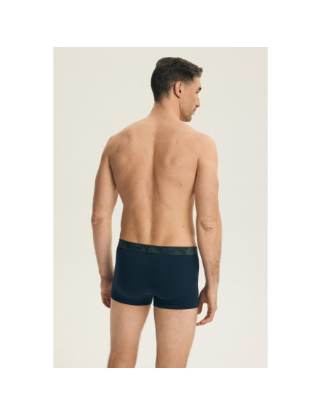 Henderson kelnaitės